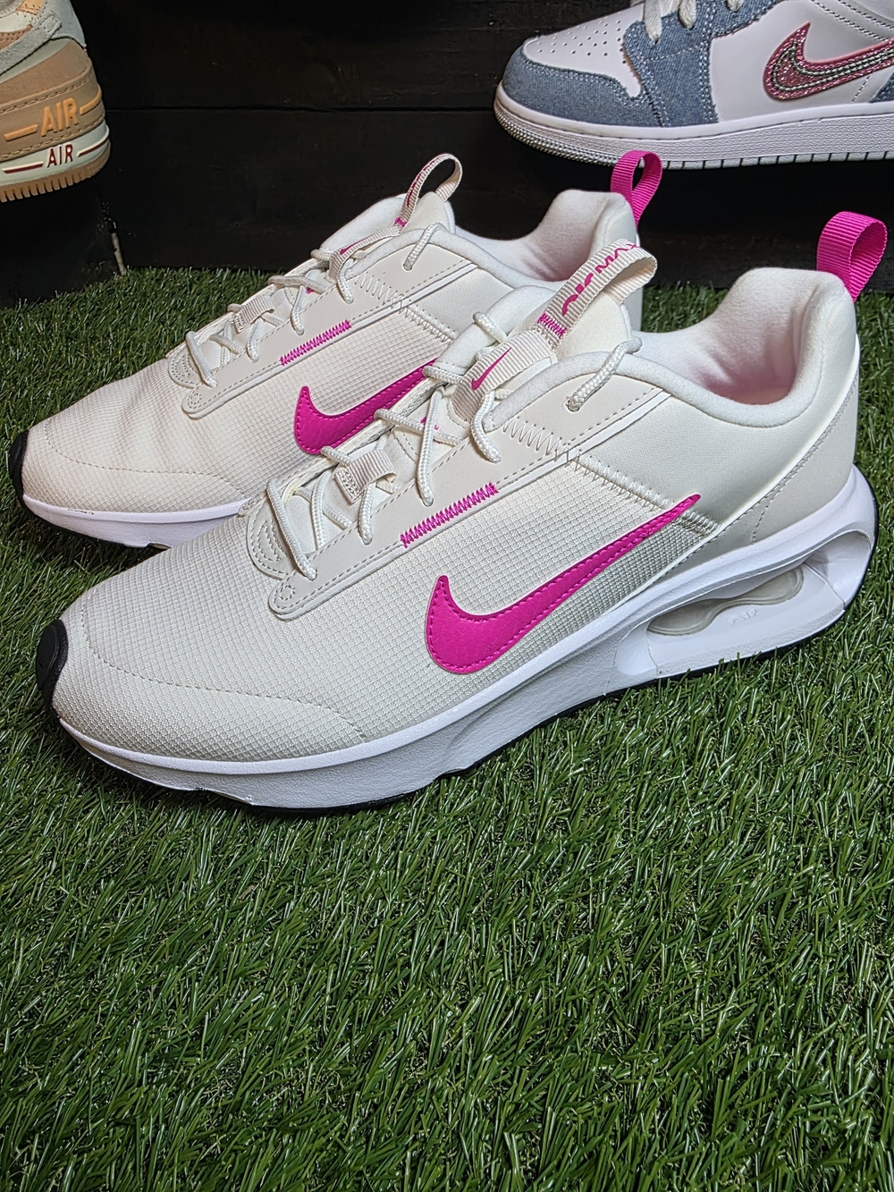 7w Nike Air Max White Sneakers with Pink Swoosh